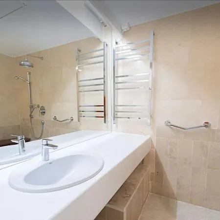 Apartamento En La Milla De Oro
