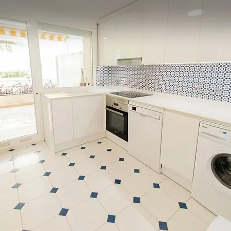 Apartamento En La Milla De Oro * Marbella